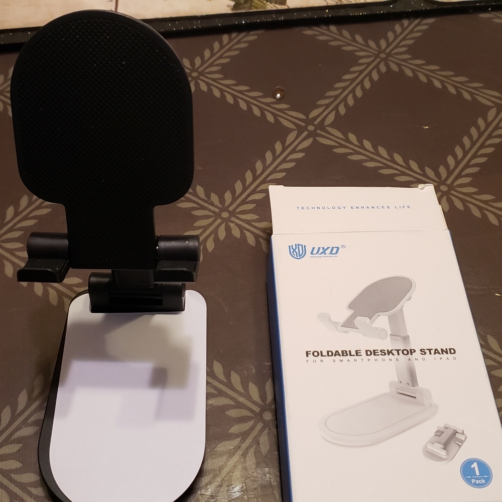 Phone/tablet stand